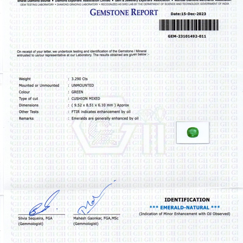 3.29 Ct GII Certified Untreated Natural Zambian Emerald Panna AAA