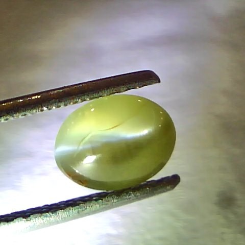 1.68 Ct Certified Untreated Natural Chrysoberyl Ceylon Cats Eye