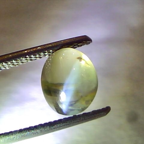 1.99 Ct Certified Untreated Natural Chrysoberyl Ceylon Cats Eye