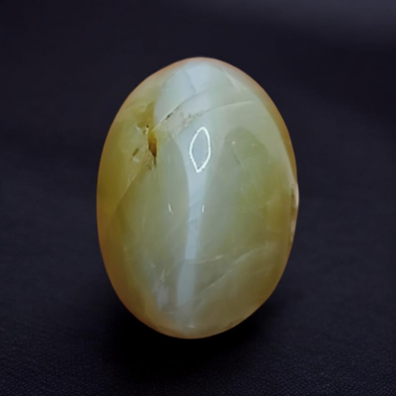 6.08 Ct Certified Untreated Natural Chrysoberyl Cats Eye Lehsunia AA 6.08 Ct Certified Untreated Natural Chrysoberyl Cats Eye Lehsunia AA