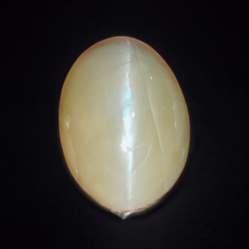 6.54 Ct Certified Untreated Natural Chrysoberyl Cats Eye Lehsunia 6.54 Ct Certified Untreated Natural Chrysoberyl Cats Eye Lehsunia
