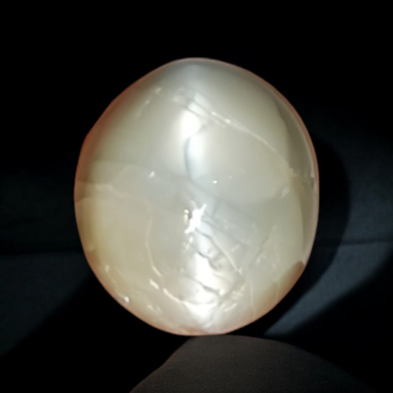 7.66 Ct Certified Untreated Natural Chrysoberyl Cats Eye Lehsunia 7.66 Ct Certified Untreated Natural Chrysoberyl Cats Eye Lehsunia