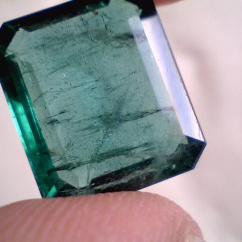 7.07 Ct Untreated Premium Green Zambian Natural Emerald Gemstone 7.07 Ct Untreated Premium Green Zambian Natural Emerald Gemstone