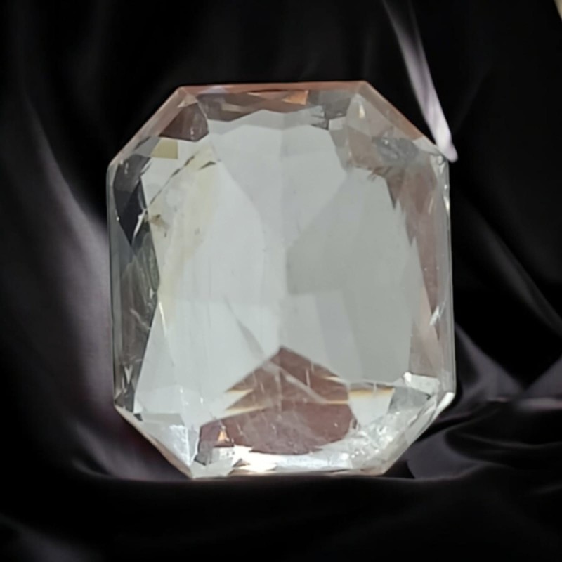 Huge 10.16 Ct GII Certified Unheated Natural Ceylon White Sapphire AAA Huge 10.16 Ct GII Certified Unheated Natural Ceylon White Sapphire AAA