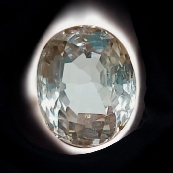 4.30 Ct GII Certified Unheated Untreated Natural Ceylon White Sapphire AA 4.30 Ct GII Certified Unheated Untreated Natural Ceylon White Sapphire AA