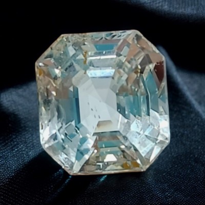 4.93 Ct IGI Certified Unheated Untreated Natural Ceylon White Sapphire AA 4.93 Ct IGI Certified Unheated Untreated Natural Ceylon White Sapphire AA