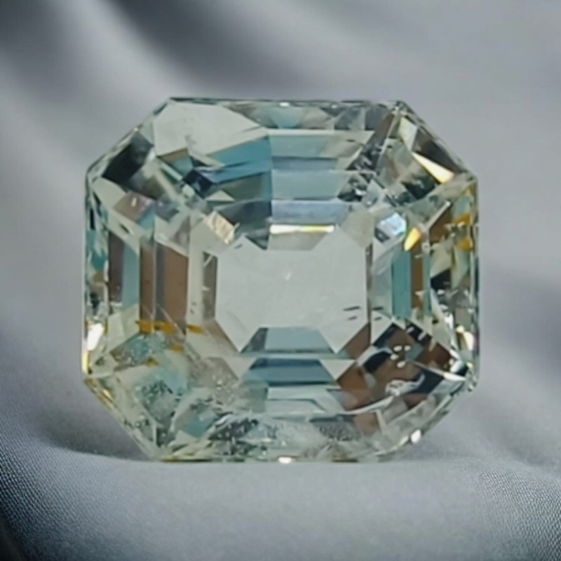 4.93 Ct IGI Certified Unheated Untreated Natural Ceylon White Sapphire AA 4.93 Ct IGI Certified Unheated Untreated Natural Ceylon White Sapphire AA