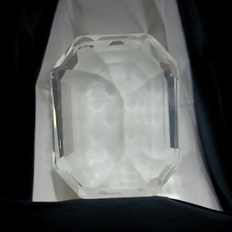 6.26 Ct GII Certified Unheated Untreated Natural White Sapphire Gemstone AAA 6.26 Ct GII Certified Unheated Untreated Natural White Sapphire Gemstone AAA