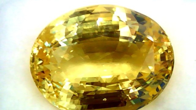 Wearing Yellow Sapphire Wearing Yellow Sapphire