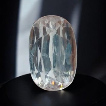9.53 Ct 10.56 Ratti Natural White Zircon Gemstone For Venus AAAAA 9.53 Ct 10.56 Ratti Natural White Zircon Gemstone For Venus AAAAA