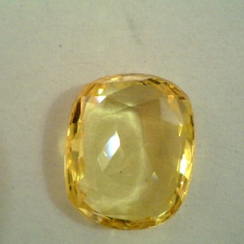 4.75 CT TOP GRADE UNHEATED NATURAL CEYLON YELLOW SAPPHIRE A+++++ 4.75 CT TOP GRADE UNHEATED NATURAL CEYLON YELLOW SAPPHIRE A+++++