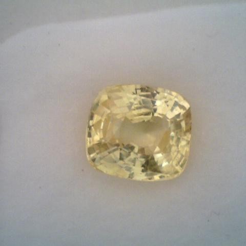 4.77 CT UNHEATED UNTREATED NATURAL CEYLON YELLOW SAPPHIRE,A+++++ 4.77 CT UNHEATED UNTREATED NATURAL CEYLON YELLOW SAPPHIRE,A+++++