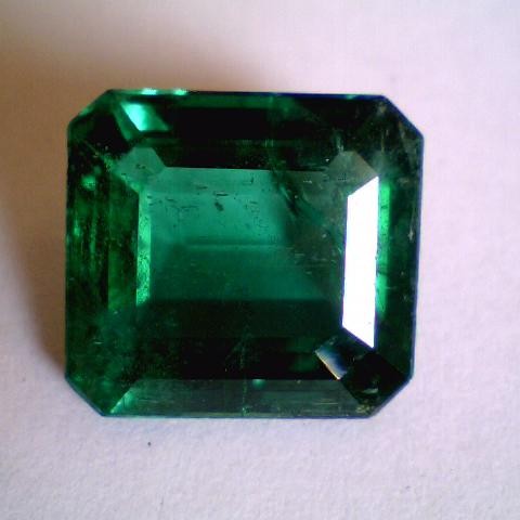 5.01 Ct Untreated Unheated Natural Zambian Premium Grade Emerald 5.01 Ct Untreated Unheated Natural Zambian Premium Grade Emerald