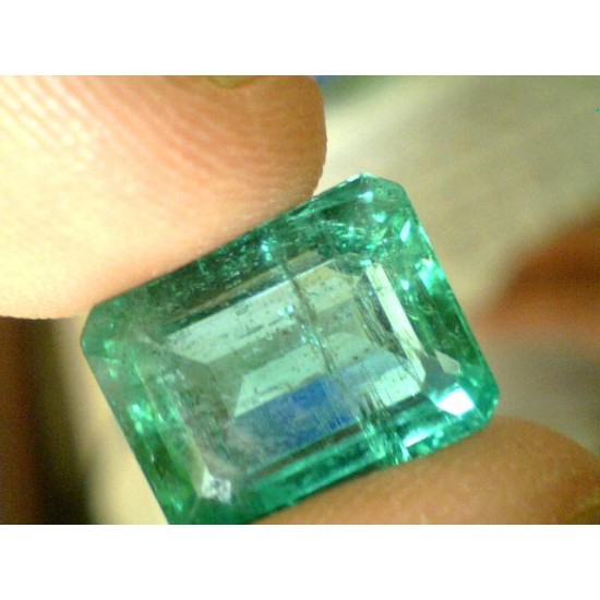 7.04 Ct Top Grade Natural Untreated Zambian Emerald Gemstone