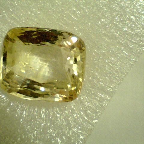 7.97 Ct Unheated Untreated Natural Srilankan Yellow Sapphire 7.97 Ct Unheated Untreated Natural Srilankan Yellow Sapphire