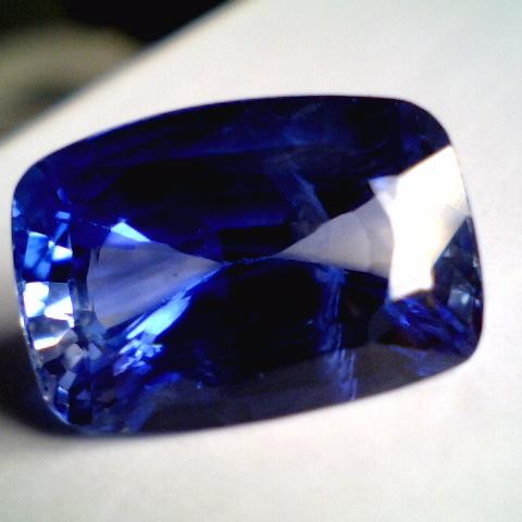 HUGE 10.2 CT UNTREATED NATURAL CEYLON BLUE SAPPHIRE A+ COLOUR HUGE 10.2 CT UNTREATED NATURAL CEYLON BLUE SAPPHIRE A+ COLOUR