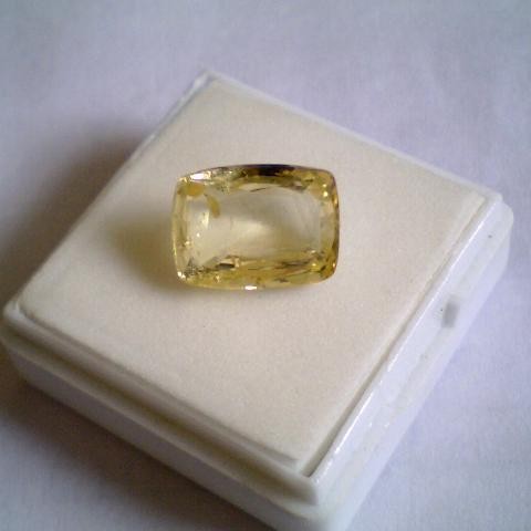 6.26 Ct Unheated Untreated Natural Yellow Sapphire A+Colour 6.26 Ct Unheated Untreated Natural Yellow Sapphire A+Colour