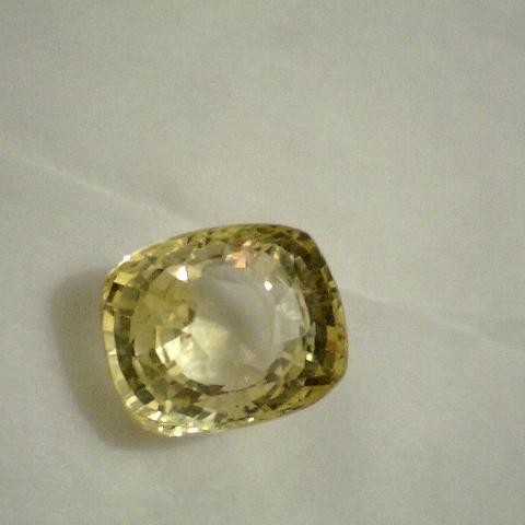 5.44 CT UNHEATED UNTREATED NATURAL CEYLON YELLOW SAPPHIRE 5.44 CT UNHEATED UNTREATED NATURAL CEYLON YELLOW SAPPHIRE